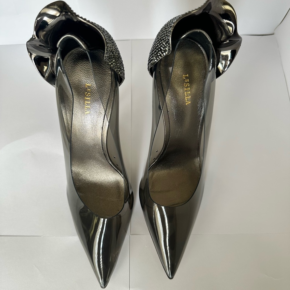 Black Women's Heels. LeSilla Handcrafted in Italy